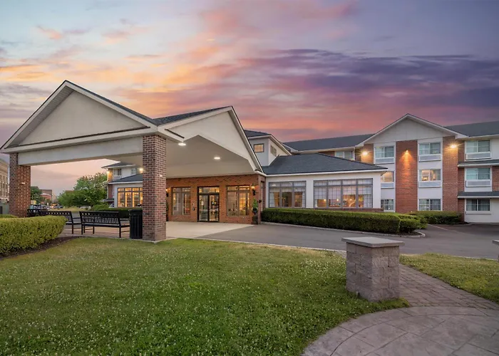 Best Western Plus Franklin Square Inn